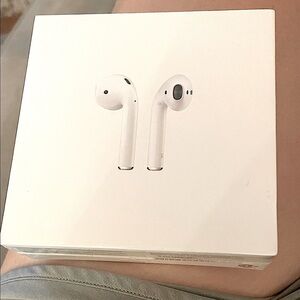 NEW Apple AirPods 2 in Classic White